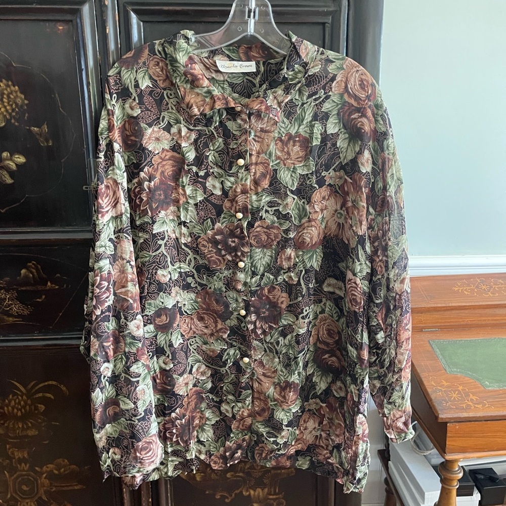 Vintage Alexander Brown one size fits all floral print button down blouse